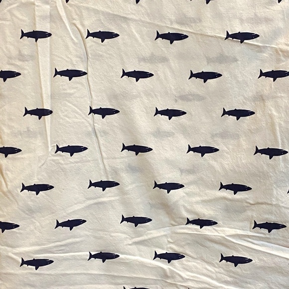Pottery Barn Kids Mini Sharks FULL FLAT Sheet Org Cotton Ocean Breathable 92x88 - Picture 2 of 7